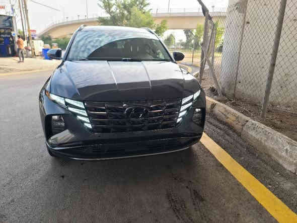 سلام عليكم للبيع  توكسان موديل 2024 مواصفات SEL  بدون رقم تترقم جميع المحافظات ماشيه 26الف ميل

فول مواصفات ماعدى بانورما 
بصمة تشغيل 
بصمة أبواب 
صندوق كهرباء 
تشغيل عن بعد 
كشن كهرباء 
رادار أمامي وخلفي جانبي 
توقف ذاتي 
كروز سرعه 
سياقه ذاتيه 
حساس أمامي 
حساس خلفي 
تحكم استيرن جهتين 
مثبت سرعه
مانع انزلاق 
مانع انحدار 
محرك (2500)
3.أنظمه قياده 
حساس إطار 
هيتر كشنات 
حساس جانبي 
سايد أبريك بصمه 
شاش أوبل كار بلي 
كأميره دواره 
شاحن وايرليس 
اوتو هولد 
فول تحكم استيرن 
اوباقي مواصفات معروفه.
 الحادث تبديل بنيد ونصبغ ايرباك ستيرن فقط 
السعر 17500$ وبيه مجال للشرائح 
اللاستفسار على رقم 
*********** 
عنوان السياره بغداد البنوك بغداد
