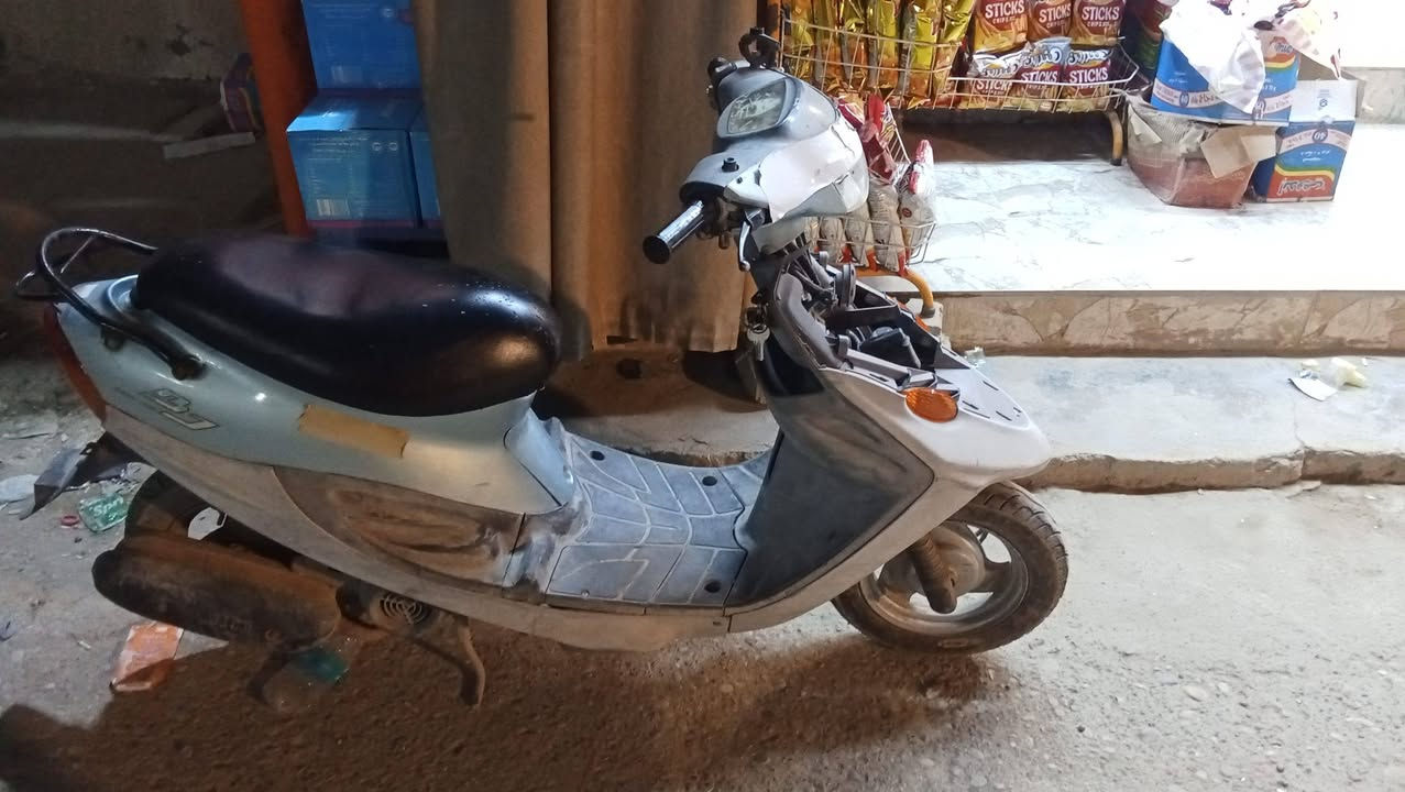 سلام عليكم 9للبيع دراجه نضيفه مبدل بيهة بس بوشه وبستم وشغل مضبوط وكفرهة الأمامي موجود ال سعر 550
***********
