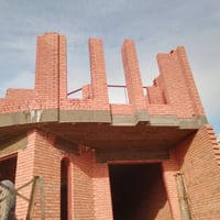 خلفه بناء،طابوق وبلوك شغل درجه اولى ونضيف ستلام مهندس وسعار مناسبه رقم...