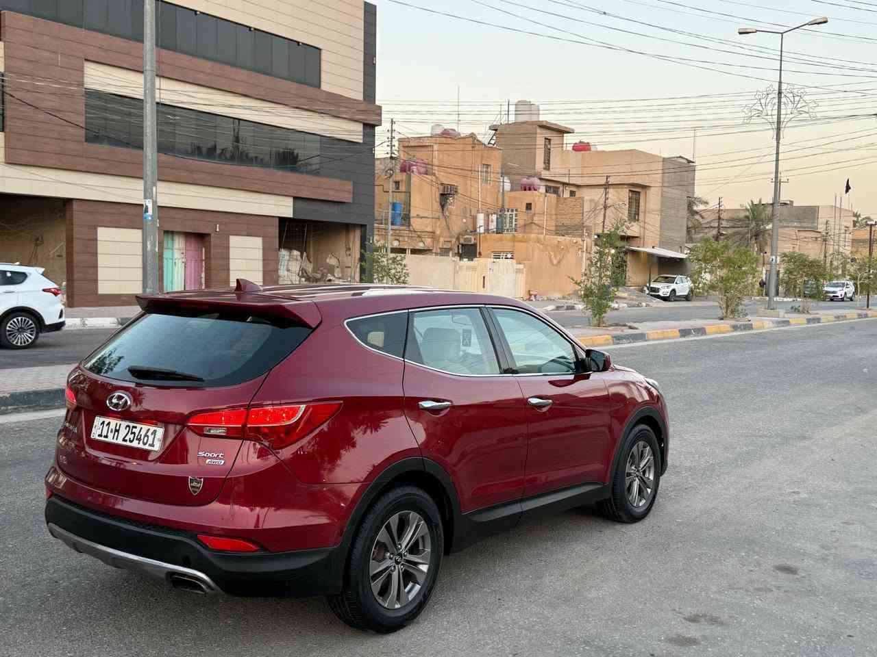السلام عليكم *********** للبيع سنتافي السعر ١٢٨ موديل ٢٠١٦  شكل لجديد طخه جاملغ امامي فقط مواصفات السياره لد نهاري دواخل بيجي صاج فور ويل تبريد امامي خلفي ويل كب كروم تحكم ستيرن جهتين حاكيه محرك ٢٤٠٠ ولمواصفات لمعروفه مكينه وكير وحداديه وتبريد وتخم تاير عل وضع لشركه لون مميز رقم بغداد نكليزي سنويه وهزه جديده لسياره في كربلاء
