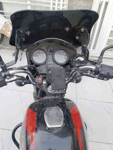 للبيع بوكسر موديل 23 نضافه فول مرقم باسمي تحويل ثاني يوم مكانهه بغداد الدوره السعر مليونين ونص 2500 للتواصل *********** اتصال او واتساب
