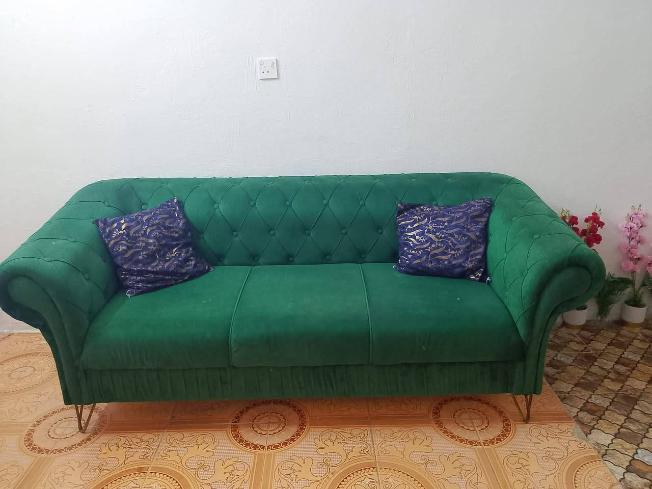 السلام عليكم
تخم ٨ مقاعد مابي اي ضرر نضافه ٩٩٪ ب ٢٥٠ وبي مجال
العنوان بغداد الكريعات


**إذا كنت صاحب هذا الإعلان وتريد حذفه لأي سبب، رجاءا أرسل رسالة إلى الدعم الفني**