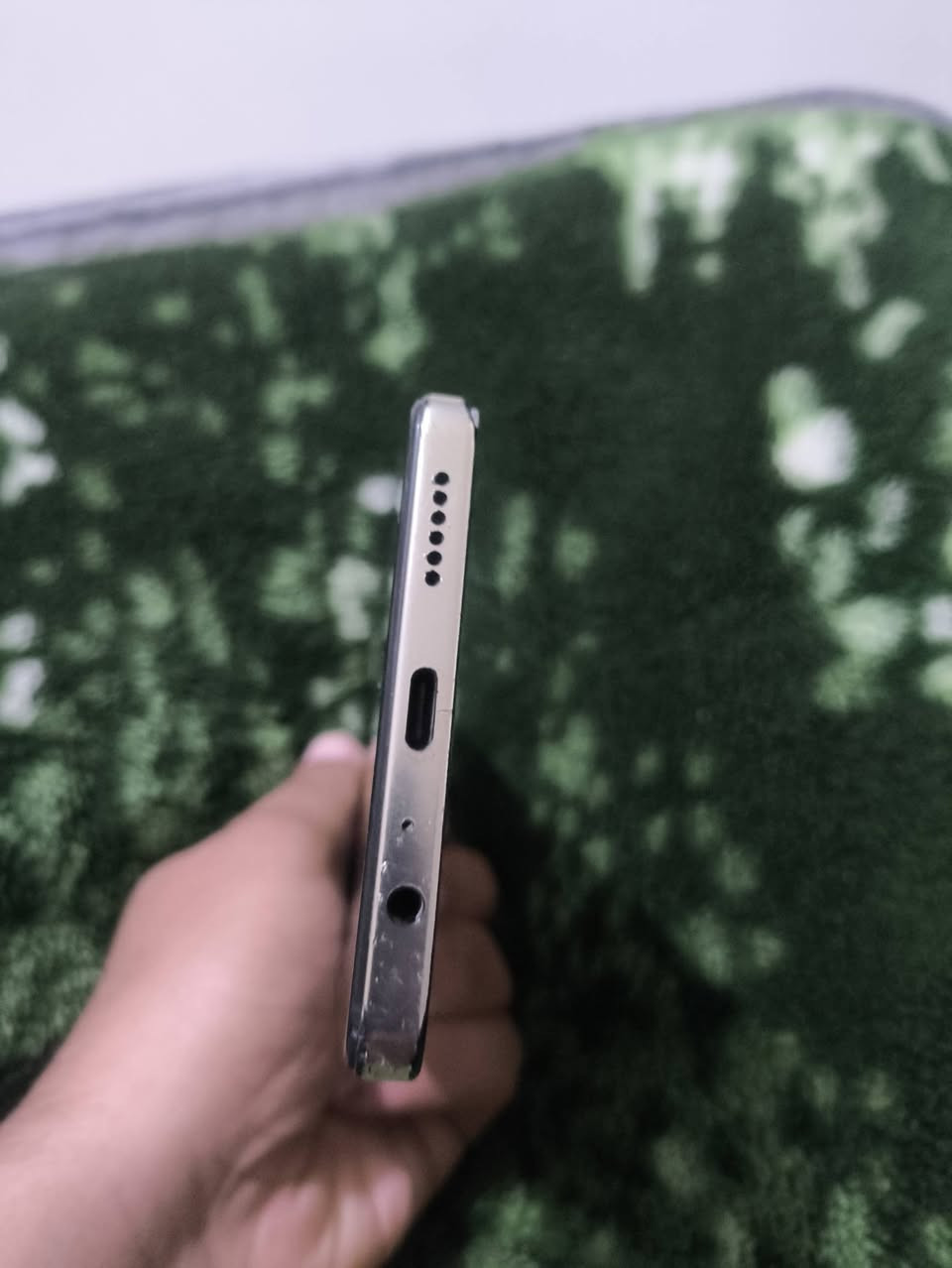 السلام عليكم 
تكنو كامون 30 
اخو جديد لا مبدل شي ولا مصلح ولا بي شخوط جديد
ذاكره 256 وعشوائيه 6
للبيع سعر 150 وبي مجال 
مكاني كربلاء 
***********
