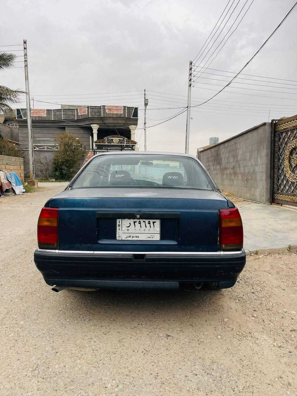 سياره اوميكه للبيع موديل 95 محرك وكير ع الفحص السياره معمره كامل السعر 29 وبيها مجال للتواصل ***********
