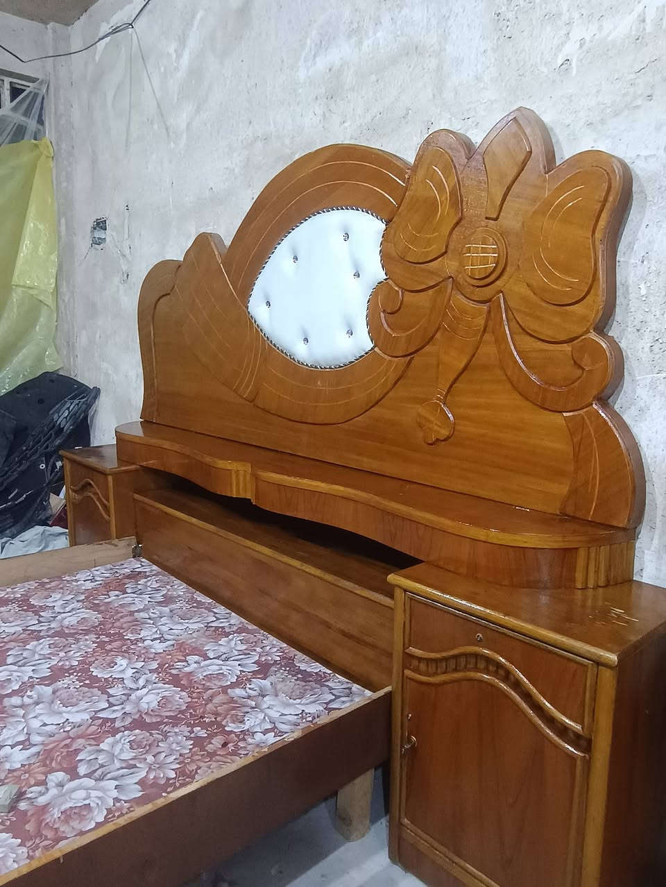 غرفه تسكام شغل ثقيل السعر 550مكانها حله شارع 80الشراي يتصل ***********
