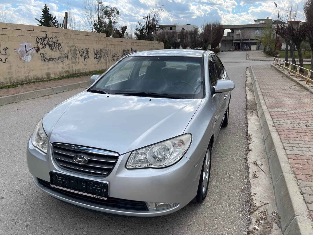 ئاڤانتى براوه

مؤديل ٢٠٠٨ كامل مه سره ف كراوه پشت و پيش كه پس

كه ڤه ر گؤراو به شه رت سه قف به شه رت  

جامه كانى هه لگيراون هه موو گيانى به شه رته  
 شوين رانيه

*********** رانية, السليمانية
