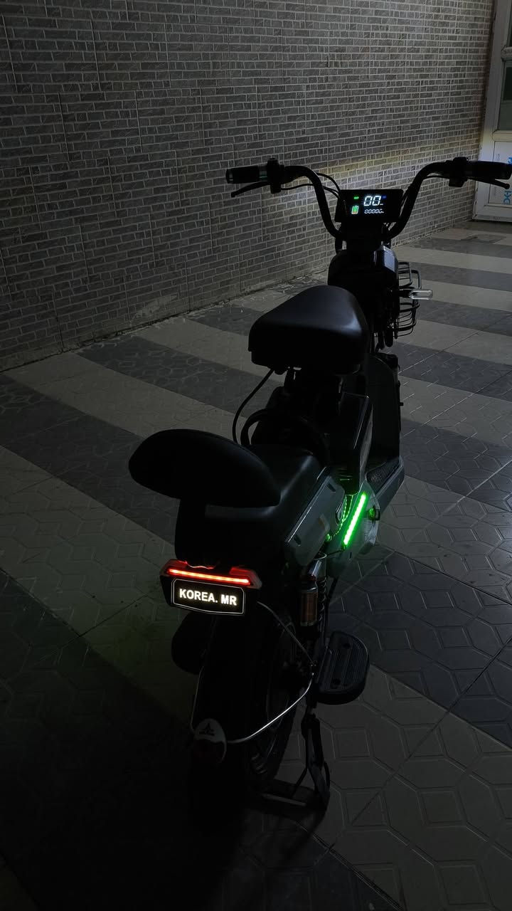 السلام عليكم دراجه شحن البيع جديده شحن يمشيني يومين ***********
