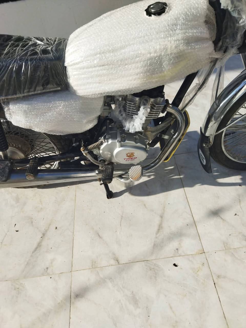 سلام عليكم ماطور البيع 4 موديل 2024 ما طور نصيف كهربائي شغال تأثيرات نصيف ماطور اخو  الصفر مستعجل البيع السعر 600او بي مجال رقم ***********
