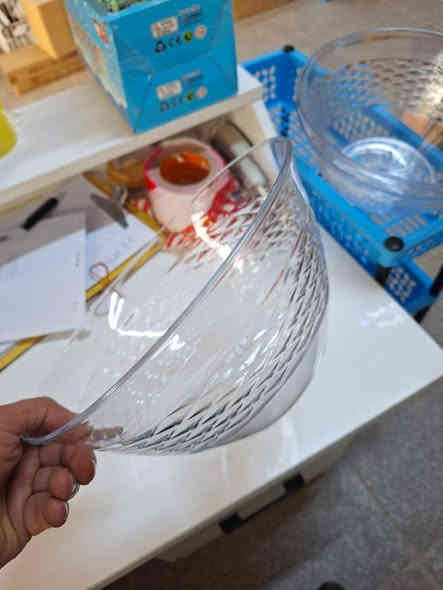 طاسة كرستال كبيرة سعر الدرزن  9000
  عنوان حلة شارع 60 بناية مطعم ادم 
واتساب  ***********
 تلكرام  https://t.me/MUS2lwBgzjQ5N2My
