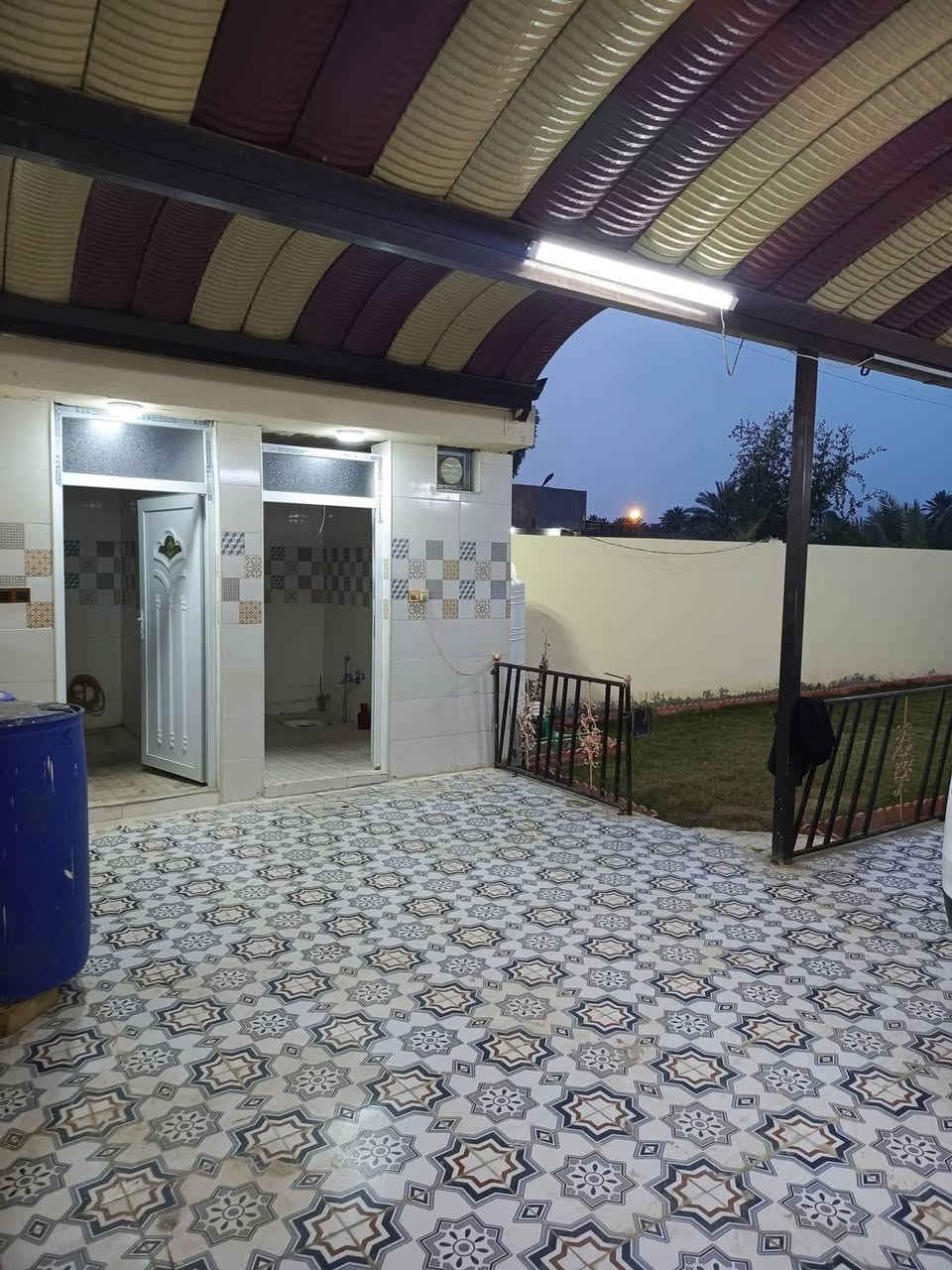 دار___طابو_____زراعي___سند 25.مساحته  .500م.

⬇️____موقع الدار__⬇️

حله __ورديه__ خارج __ خلف النائب شيخ حبيب

 تفاصيل___البناء⬇️

استقبال_مطبخ __كلدور__غرفتين نوم  صحيات داخليه ⬇️  

صحيات خارجيه__+__كراج. يتسع 5سيارت __+__حديقه

___________________________________⬇️

استفسار اكثر الاتصال على الارقام الموجوده  او مراسلة الصفحه

 

⭕️***********وتساب
