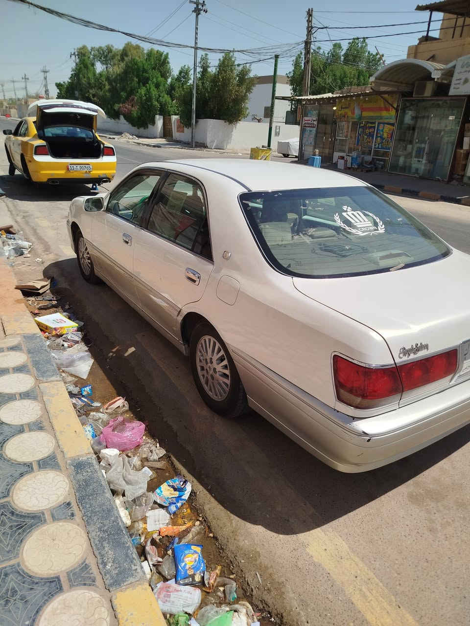 ملكه للبيع سعر  90 وبيه مجال رقم بغداد مدفوع كمرك مصبوغه للجماليه وبيه ضربه بل جاملغ الخلفي يسره للتواصل  ع  ***********
