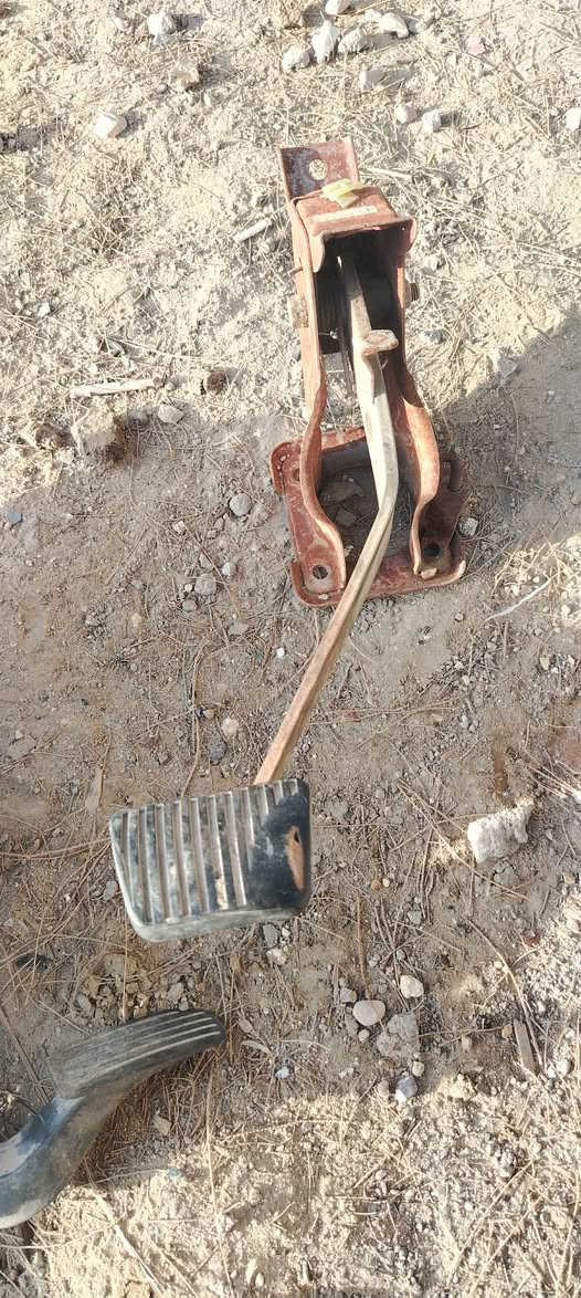 سلام عليكم من رخصت الادمن عندي اغراض افيو ٢٠١٠ امريكي للبيع مكاني ناصريه رقم وتساب ***********
