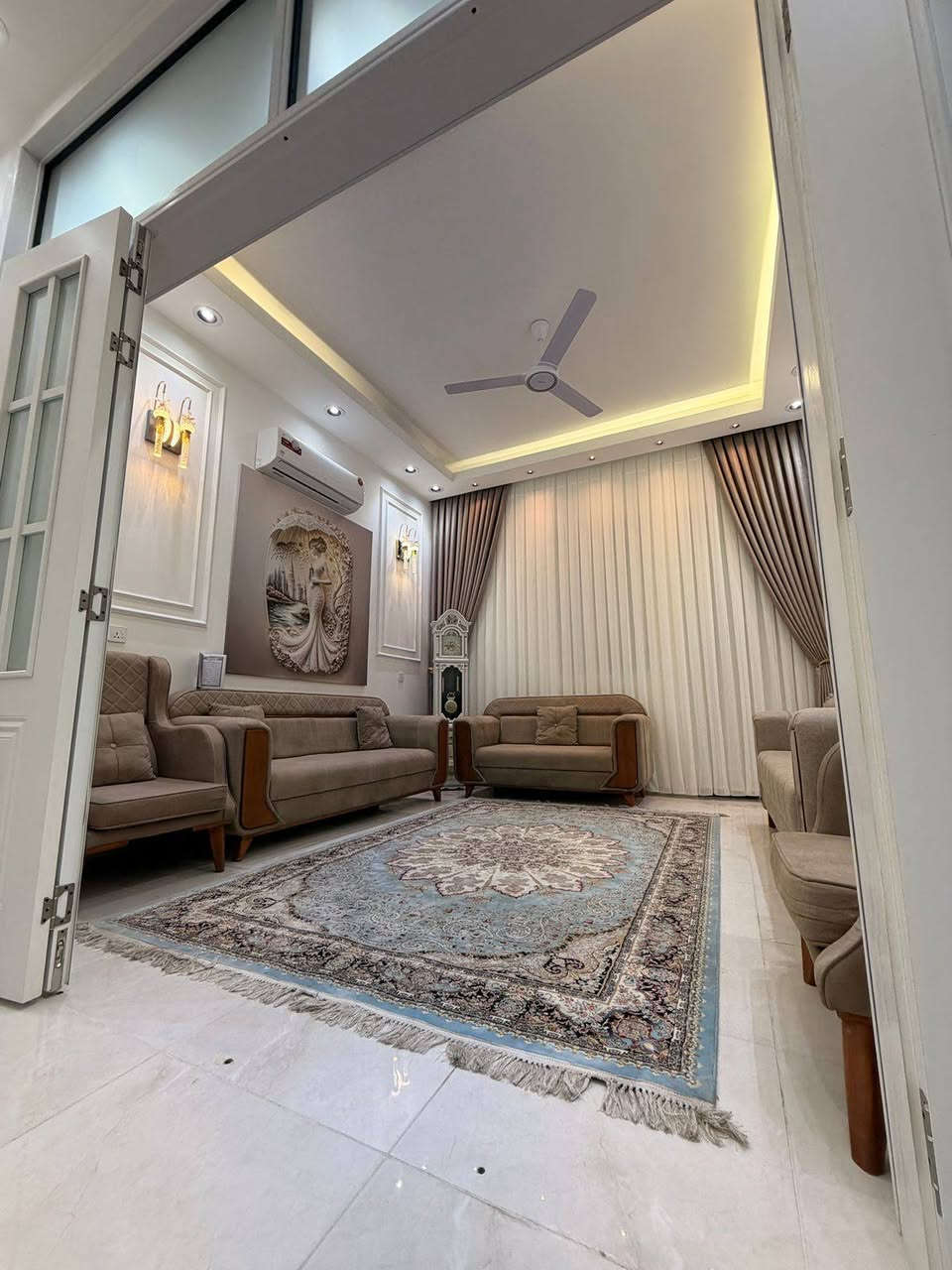 الحمد لله دائما وابدا
تم إكمال العمل ان شاء الله ينال اعجابكم
سيد حيدر للديكورات ***********
بأشراف استاذ خالد المحترم
شركة الغد الخالد
