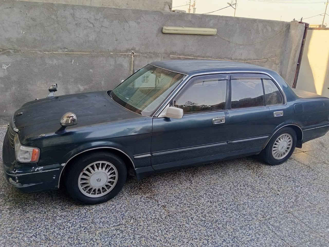 سلام عليكم أرنب طويل مديل 93 سنويه 30 رقم دولي مكينه وكيرحويه  VvT  3000 تبريد شقال سعر65 تصال ***********  سياره بسمي مكلف بنشر
