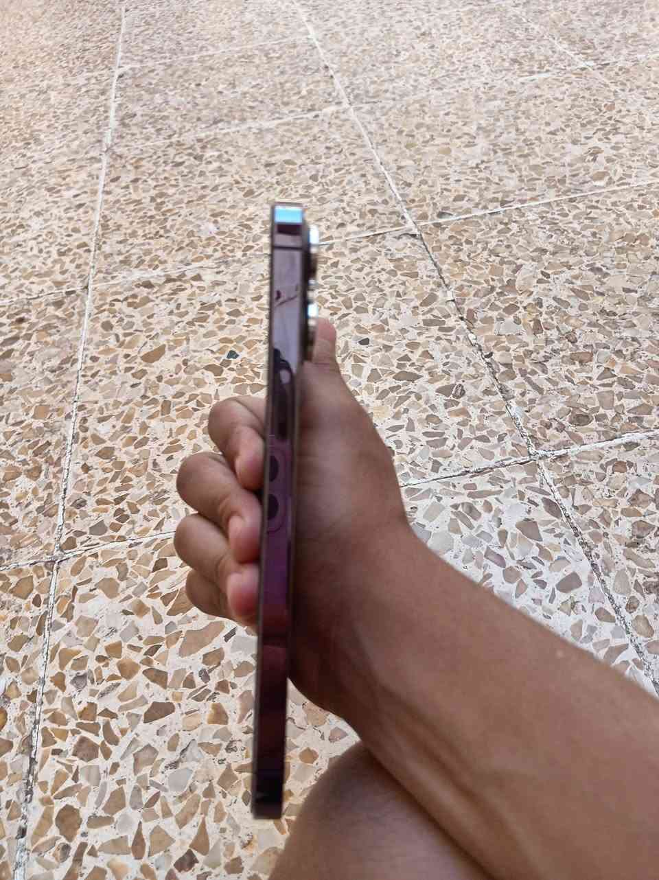 للبيع ايفون 14برو ماكس ذاكره 256 شرط للجهاز مامفتوح شخط مابي نضافه 95٪ قفلو 825 رقم ***********
