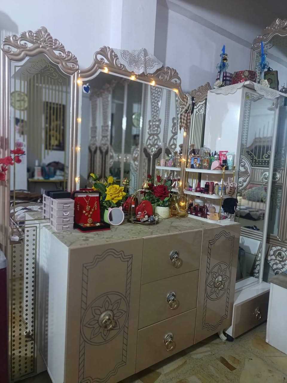 سلام عليكم غرفة ضخمة للبيع السعر مليون ونضيفة غرفة تسعه قطع


**إذا كنت صاحب هذا الإعلان وتريد حذفه لأي سبب، رجاءا أرسل رسالة إلى الدعم الفني**