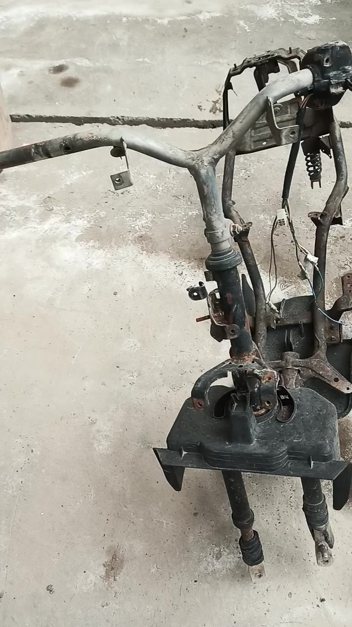 شواصي بطه للبيع سعر الواحد 25 الف بي سكان وماشه و تانكي 
العدد6 
النجف حي السلام ***********
