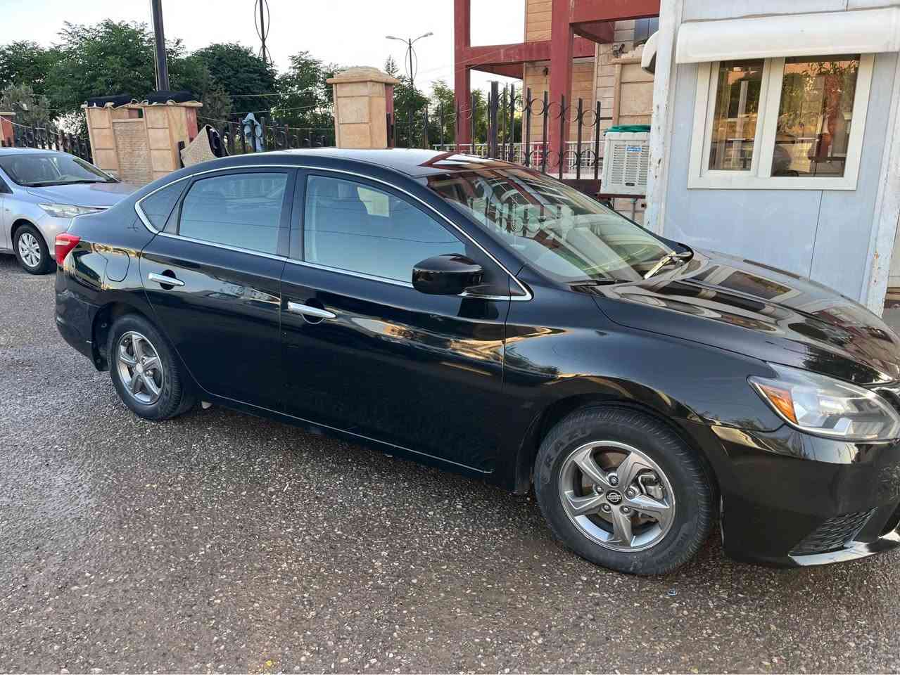 Sentra s 
2019
ڕەشی قەتران 
یەک پارچە بۆیاخ بێ ناوگرتن درگای دوای سەکن 
٦١ مایل 
سەنەوی تا ٢٠٣١ نوێیە بەناوی خۆمە 
*********** السليمانية, العراق
