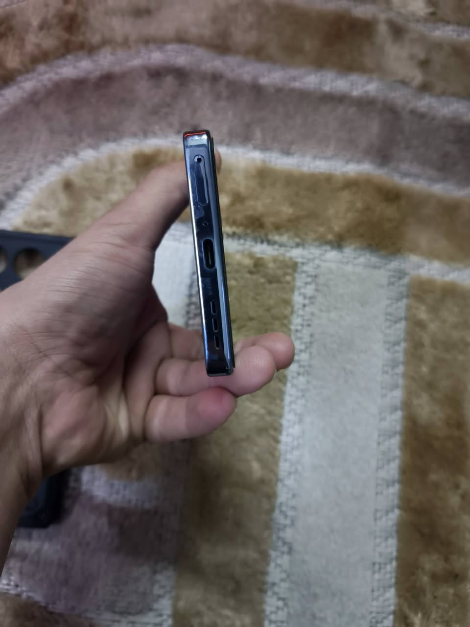 السلام عليكم 
من رخصة الادمن سعرة 260 وبي مجال 
جهاز انفنكس جي تي 20 برو 
ذاكرة 256 
عشوائية 12+12
معالج يشغل بوبجي 120 فريم
كامرة 108ميگابكسل صورة واضحة ومحترمة 
بطارية 5000 جهاز محافظ علية 

الملحقات: 
1-كارتونة مال الجهاز 
2-شاحنة وكيبل 45واط مالتة الاصلي يدعم الشحن السريع
3-سماعة تايبسي اصلي 
5-مبرد العاب 
6-كفر مال الشركة + كفر درع 
***********
