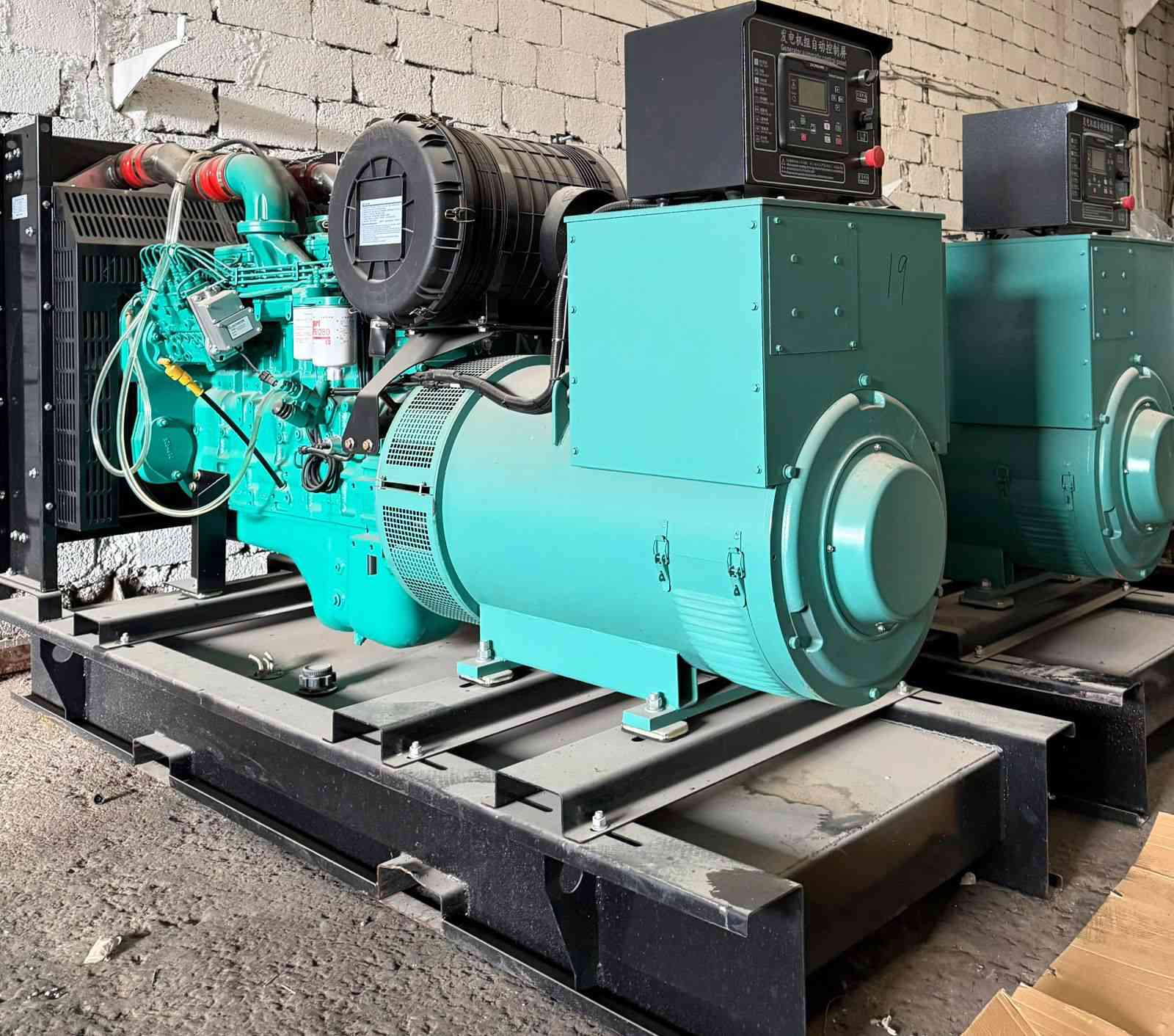 للبيع مولده كمنز  (6) سلندر
ستندر ما مفتوح بلادي اوربي 

 حجم محرك  114 24 ولف  // 250 kv

العنوان أربيل // استفسار واتساب  

 *********** // ***********

توصيل لجميع محافظات العراق موجود🚛
