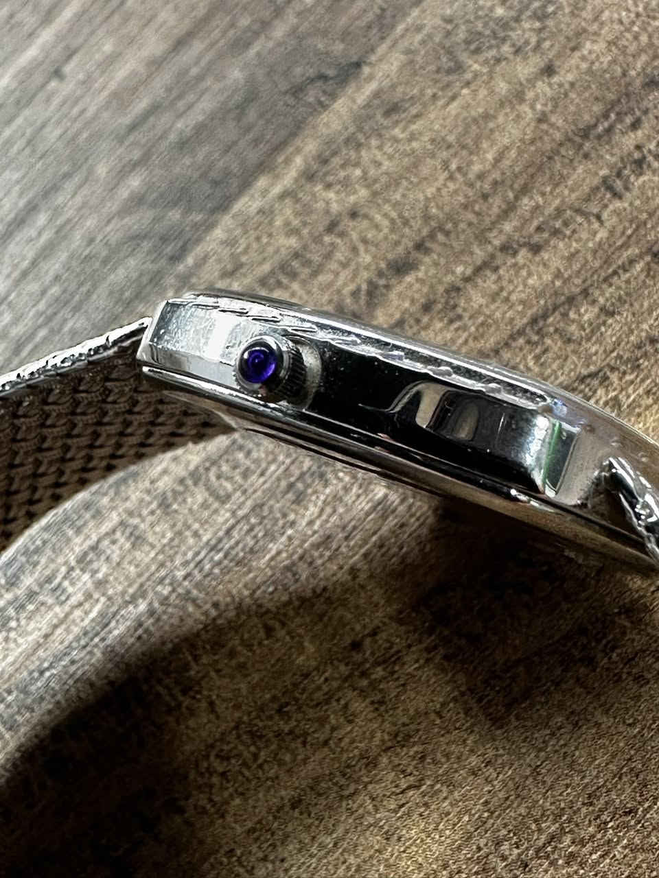 ساعة سيما ( CYMA) كواتز 
سويسري اصلي انتاج الثمانينات 
 - كلاسك  -   
تغليف ذهب ابيض حصيره 
نظافه لوك
السعر التواصل خاص


**إذا كنت صاحب هذا الإعلان وتريد حذفه لأي سبب، رجاءا أرسل رسالة إلى الدعم الفني**