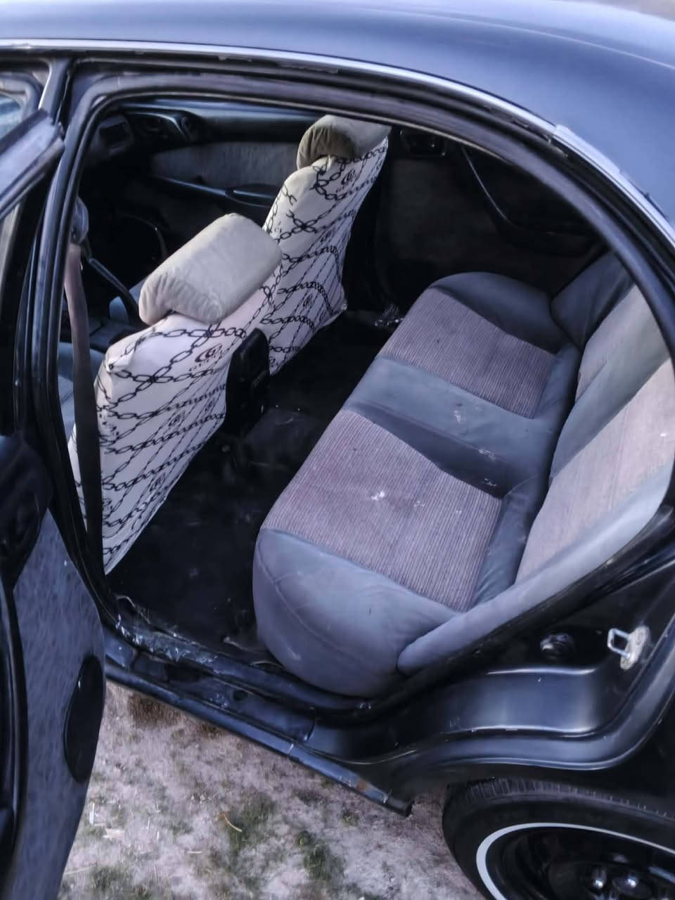 سلام عليكم. كرونه نفخ البيع مديل 92 رقم نجف دولي. سنويه ال 28. سياره مكفوله  من ضربه صوليات وعيب شرعي. مصبوغه الجماليه فقط. سوناره موجود. مكينه وكير جديد تبريد شغال كهربائيات كله شغاله تخم تايرات جديد حداديه 70٪.   السعر 55 بيه مجال. مكان السياره نجف  ستفسار أكثر هاذه رقمي ***********.
