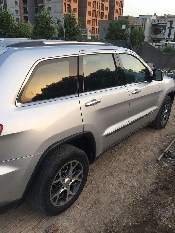 جيب 2012 كلين موصفات عادي السعر 160 وبيها مجال مكانها الدوره اتصال ***********
