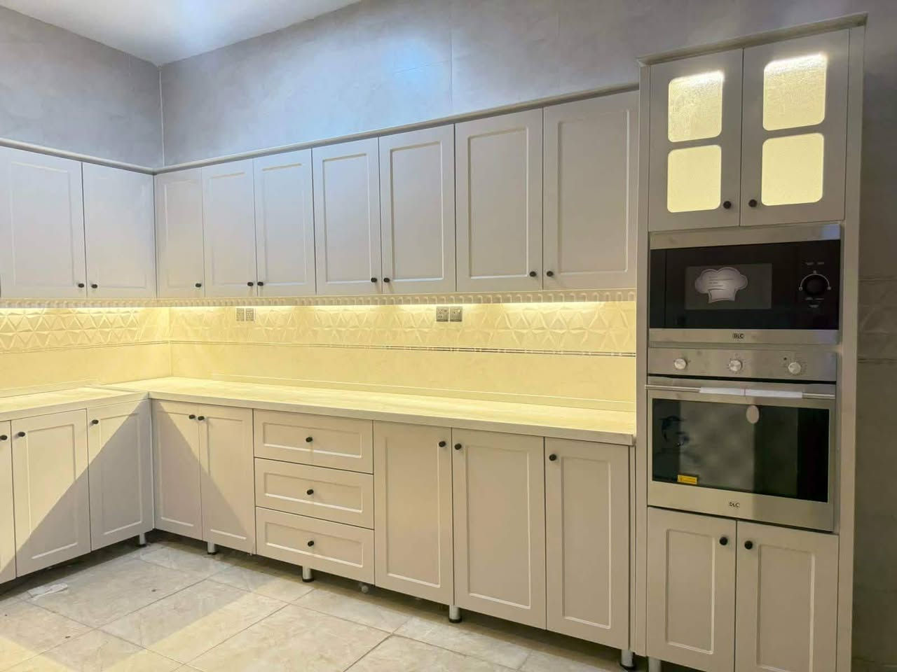 معمل تاج المطابخ احدث الموديلات ال كاونترات الاسعار مناسبه نتعامل قسط ونقد  ***********
