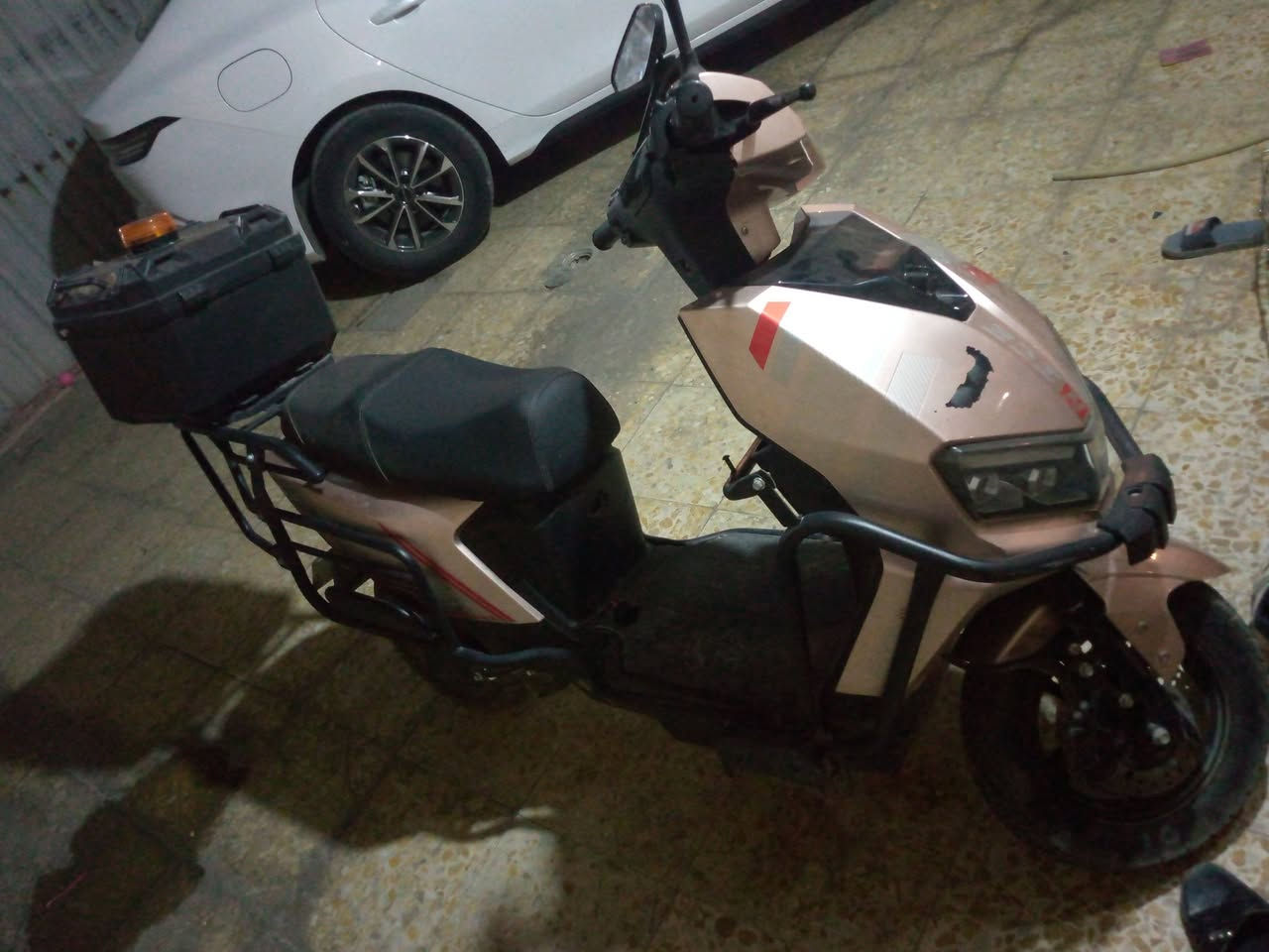 دراجة شحن للبيع نضيفه كلش اي ضربه ما بيها كهربائيات كلها شغاله كلشي جديد بيها سعر  500 قفل السكن بغداد الشعب ***********
