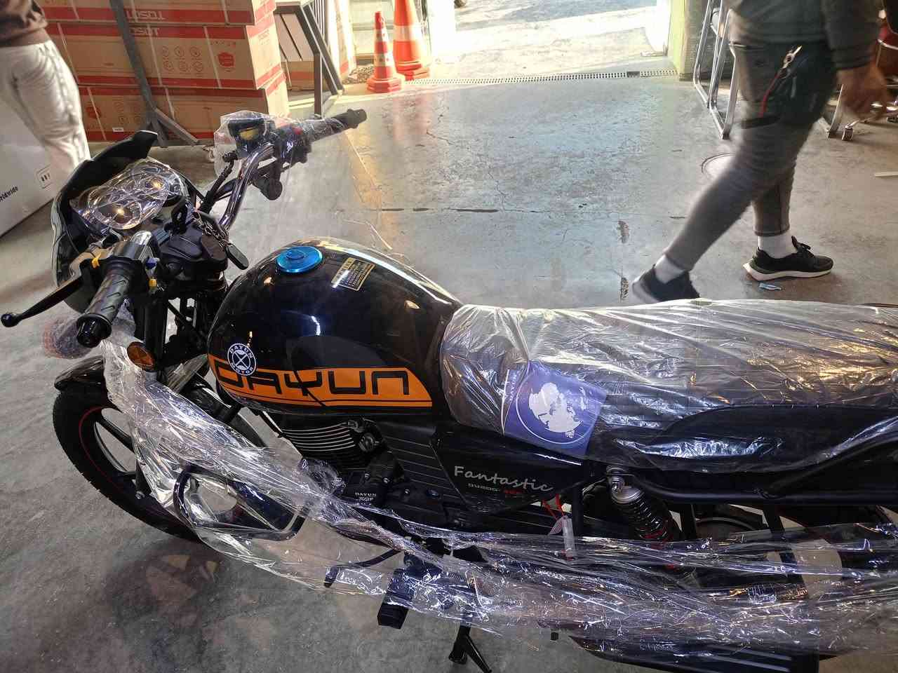 السلام عليكم دايوان 2025 زيرو رقم سليمانية السعر 2500 //بغداد حي العامل
***********
