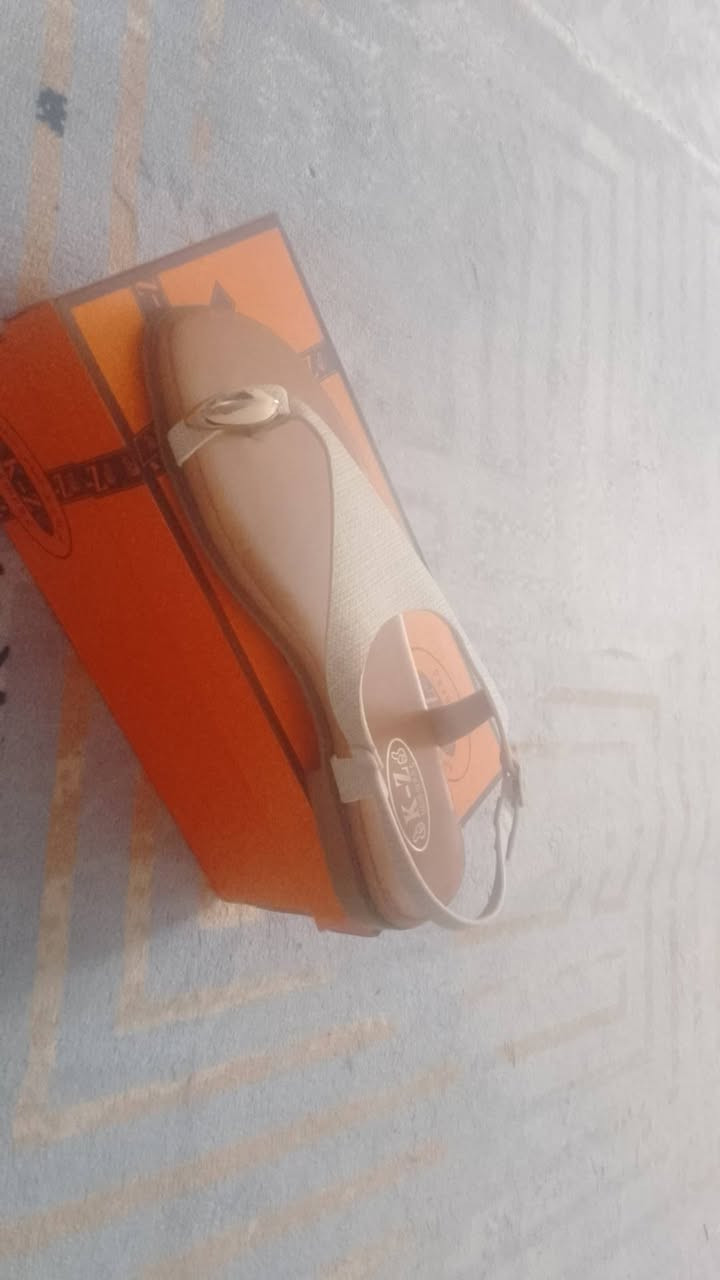 سلام عليكم جركز شتريتة البنتي ومكفالهة حبير قياس 38


**إذا كنت صاحب هذا الإعلان وتريد حذفه لأي سبب، رجاءا أرسل رسالة إلى الدعم الفني**