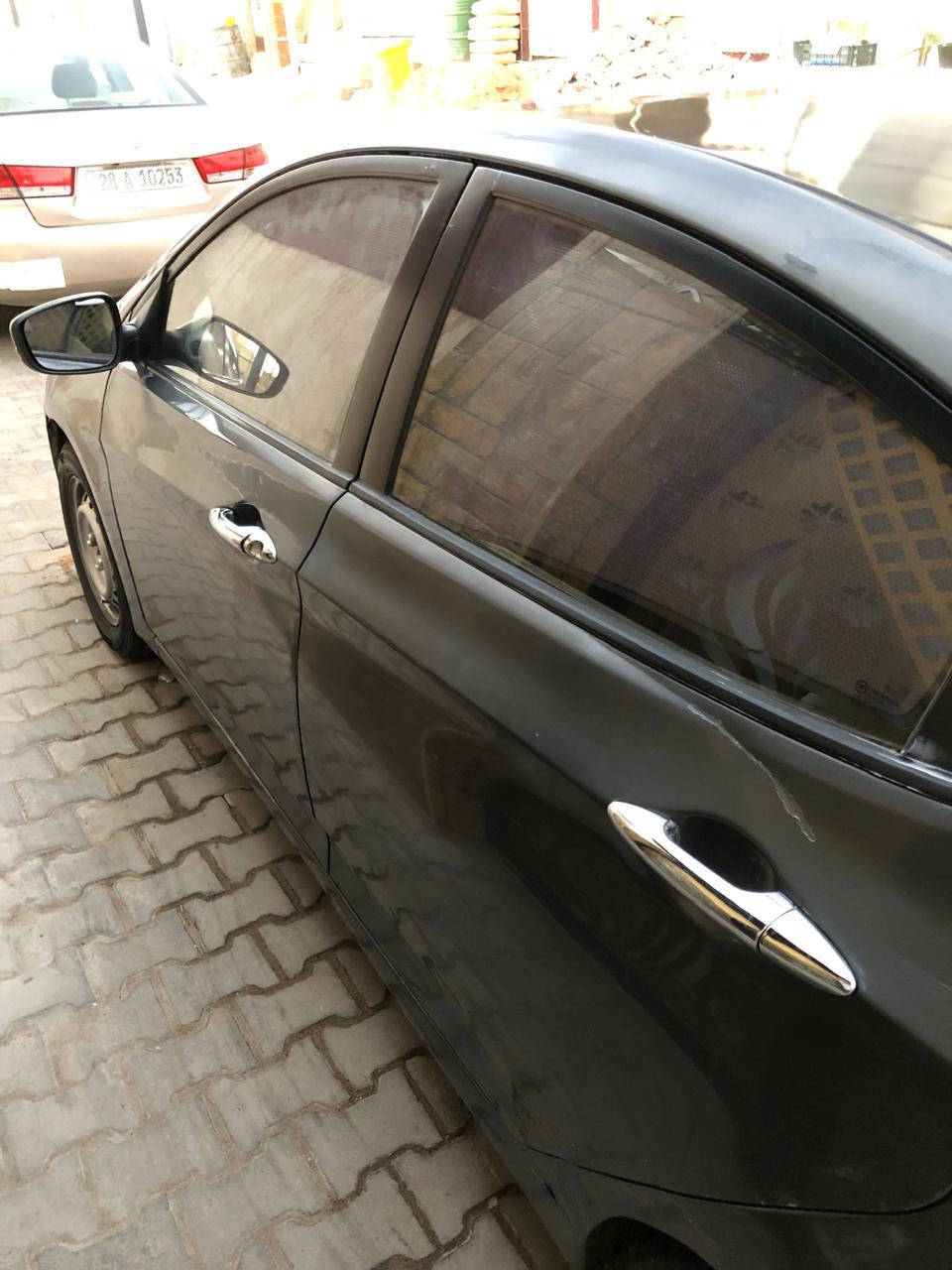 اكسنت 2013 محرك 1600 قطرتين خليجي رقم ذي قار دولي بأسمي فول عدى الفتحه بيه قطعتين جاملغ وباب الخلفي  السعر 85 مكاني النجف ***********
