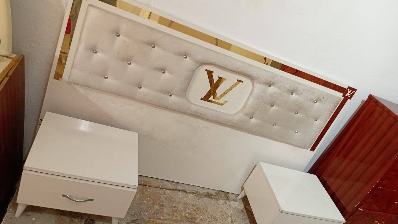 غرفه تركيه اقتصاديه 5 قطع  كامله
السعر 250 
بعقوبه قرب مرطبات الامير. ***********
