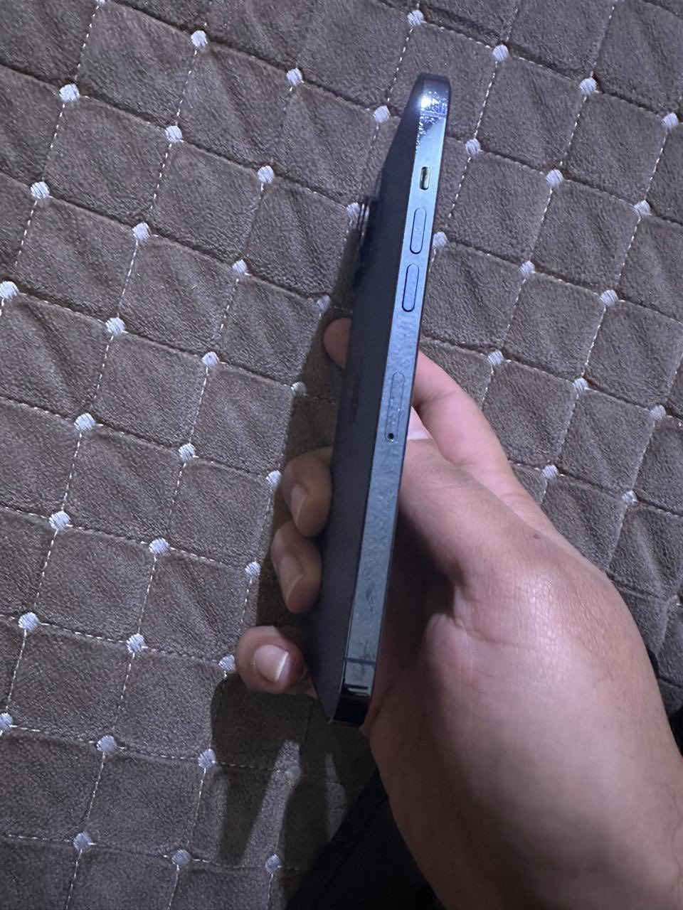 للبيع ايفون 12 برو ماكس
ذاكره 128 
بطارية 83 
امبدلة شاشة اصليه 
غير الشاشة الجهاز مكفول 
السعر 380 الف 
العنوان بغداد الدورة 
***********
