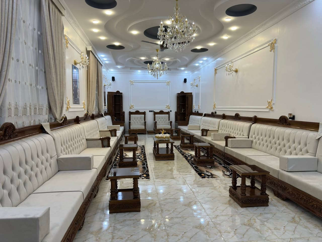 السلام عليكم معرض ابو ابراهيم لعمل كافه الموديلات للتواصل ***********

