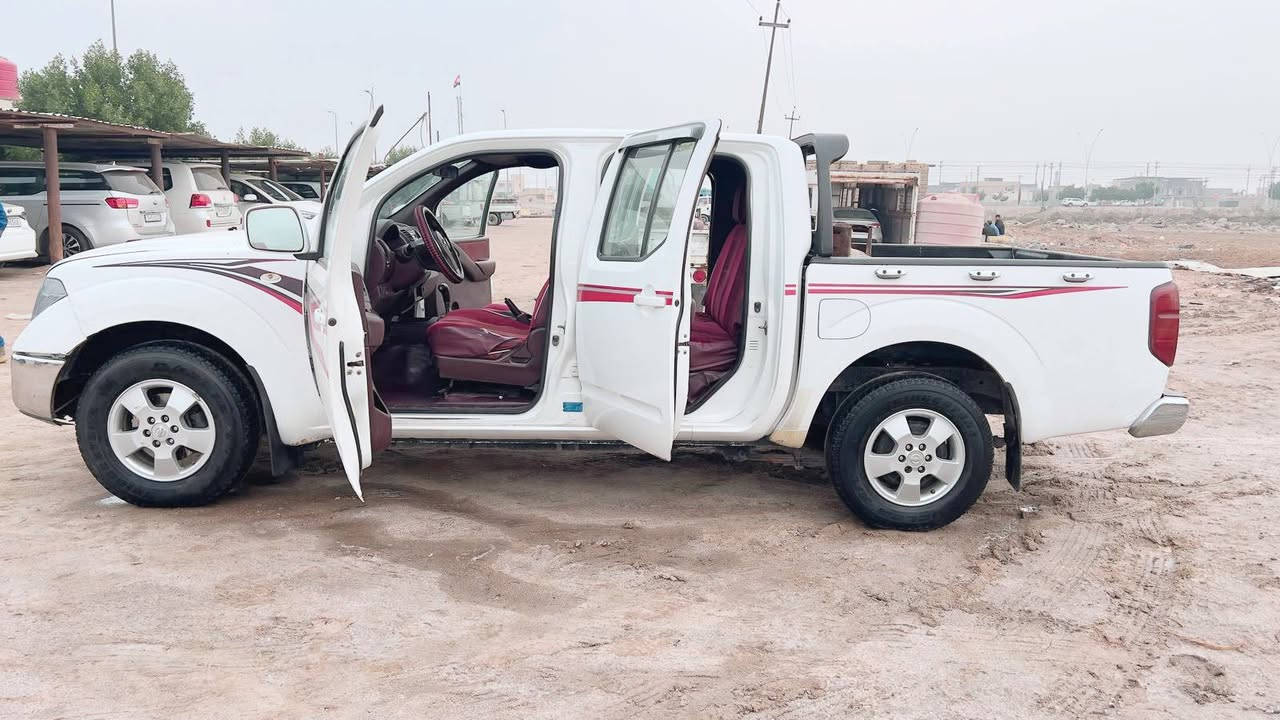 السلام عليكم للبيع نيسان نيفارا مديل ٢٠١٢ اوتماتيك رقم بصره تحويل مكفوله من الضربه والفتح والتبديل محرك مجفت مضبوط حداده جديده تخم تاير جديد تبريد شغال بيها بارد مأشر بالصوره السعر المطلوب ١٠٥ ورقه بيها مجال العنوان البصره قضاء الهوير للاتصال  ***********    +9647707398515
