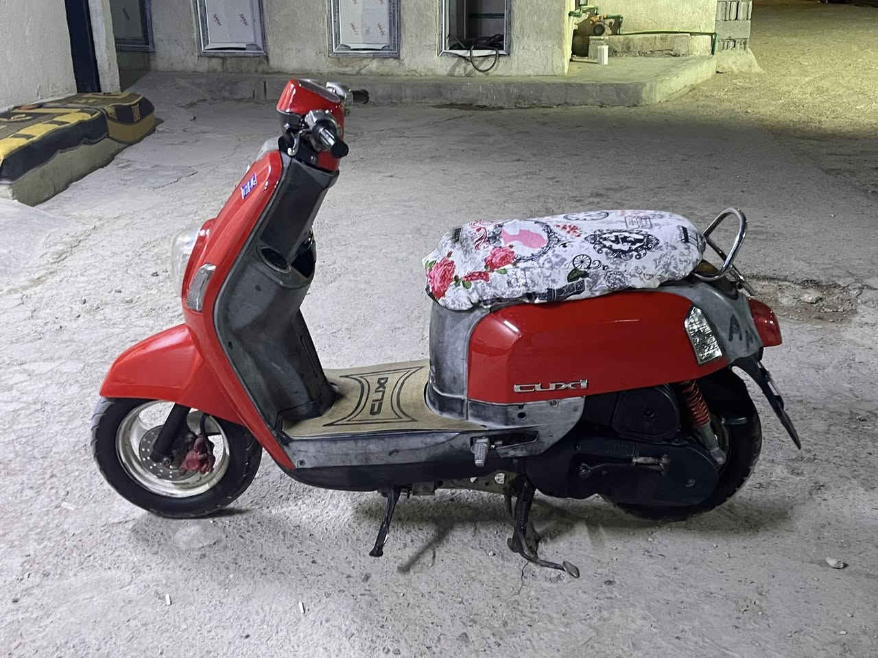 ماكس بوليس للبيع كلشي بيها شغال دراجه نضيفه فقط مفتوحه علمود زنجيل كصرته و روح افحص  سعر ٧٥٠ قفل الموشراي لايدخل ولا يتصل  كربلاء ***********
