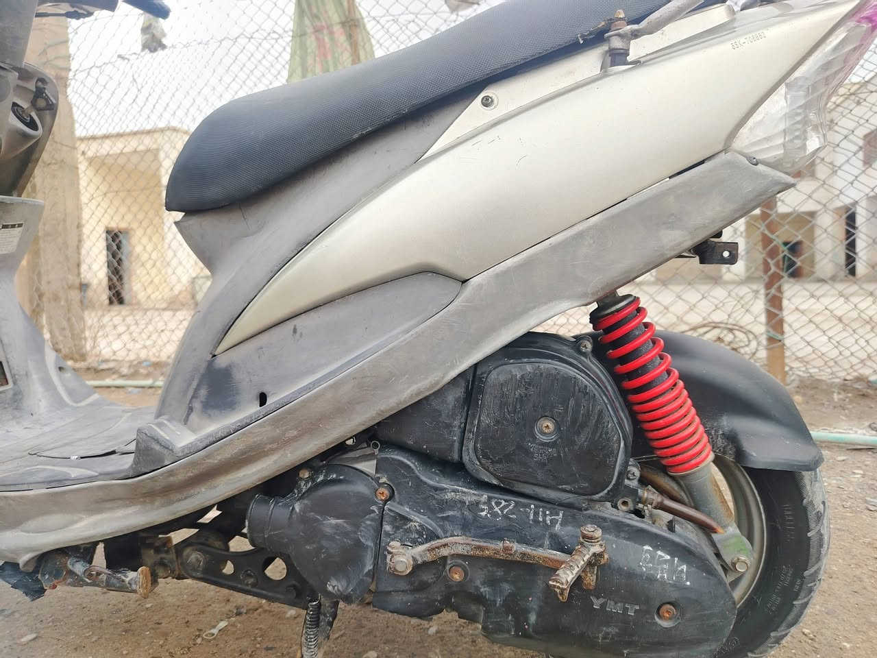 دراجه ماكس للبيع بلاديه 49 كلشي شغال بيهه سلف هندر كهربائية شغلات اشاير شغاله كفرات بلاديه سعره 600 وبيه مجال قليل  للتفاصيل اكثر رقم واتساب ***********
