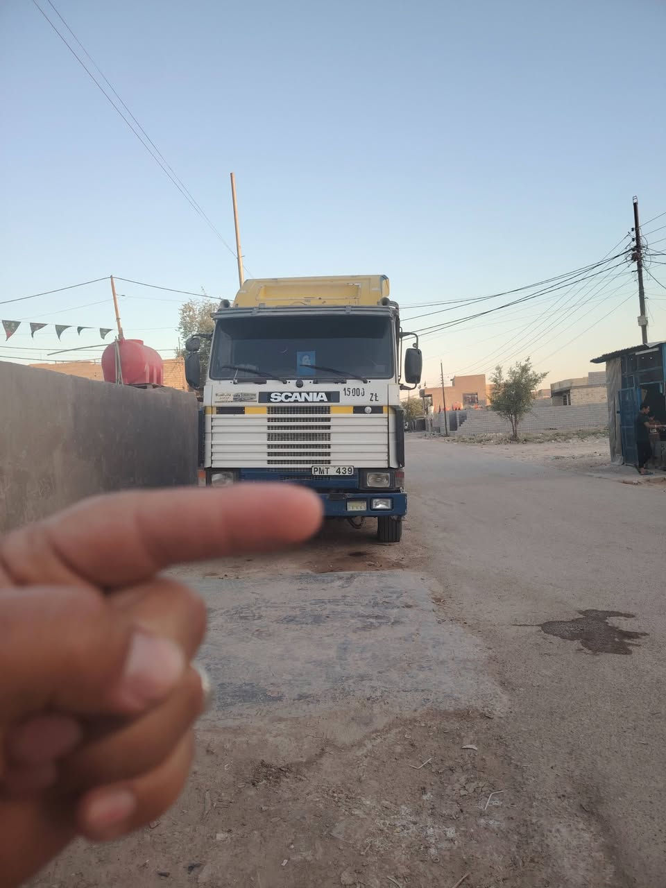 سلام عليكم سكانية للبيع سحال رقم انبار موديل 95حجم 143مكفولى شاصي مكفول بي باج بطن بلادي من لشركة تخم تاير سيارة جاهزة مكان. بغداد لجرف بسماية رقم تليفون ***********
