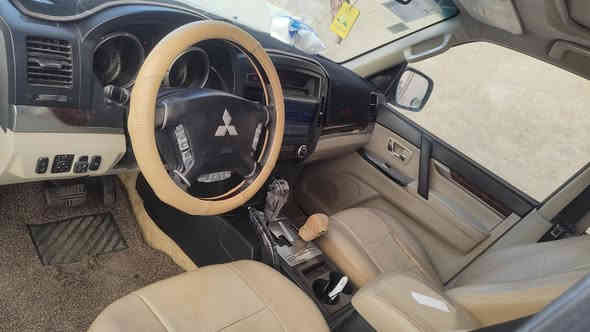 باجيرو 2013 حبتور
محرك 3500

فول موصفات لون ابيض صدفي
  تخم تاير 
منظومة غاز 
تبريد 
 ثلاجه
فتحه 
تحكم استيرن
دمام
مكفوله 
رقم بغداد
مكاني العماره 

السعر 170 وبيها مجال للشراي 
***********
