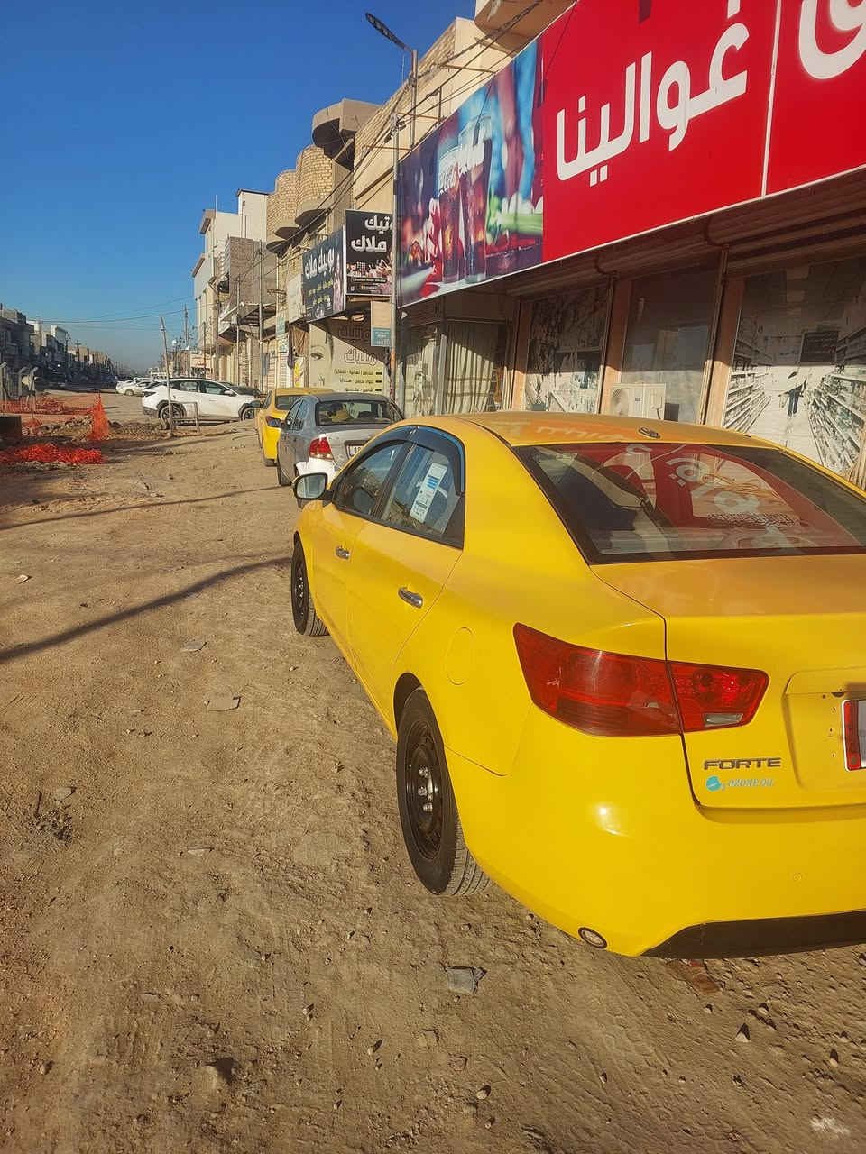 السلام عليكم
كيا فورتي 2010 بيه حادث جاملغ وباب جهة السايق 
سيارة جاهزه كير مكينه تبريد كهربائيات بيه منظومة غاز 60 لتر اتيكر الاصليه مصفره هيئة وغرامات رقم بابل باسمي مكاني حله الجمعيه السعر ٩٠ وبيه مجال قليل جدا 
***********
