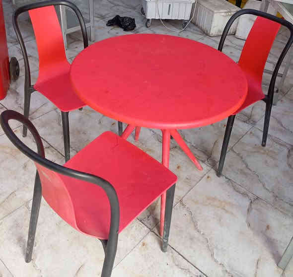 أغراض محل ماكولات للبيع في كربلاء مجمع السلام مقابل علوة الحر للتواصل ***********
