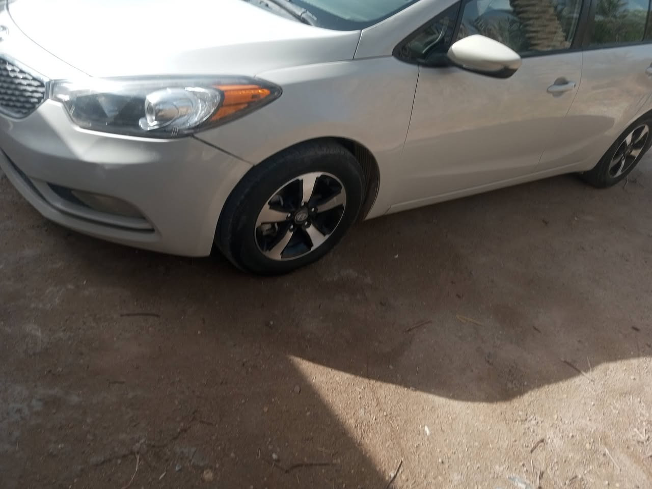 سلام عليكم كياه فورتي 15 بسمي بيه بيه 4 قطع صبغ مكينه الفين جاهزه من كلشي السعر 97 وبيه مجال ***********
