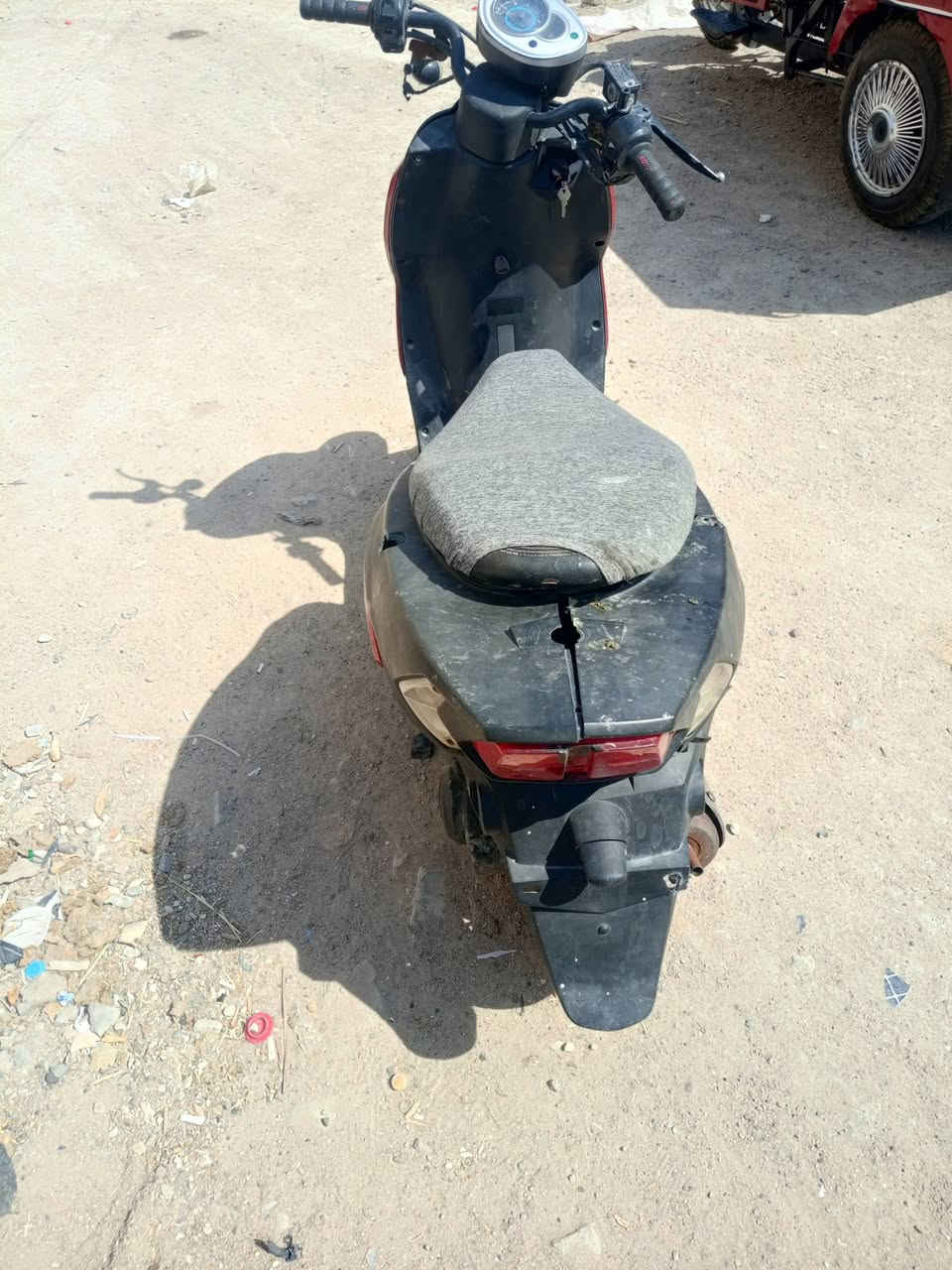 السعر 275 العنوان البصره التحسينيه ***********
