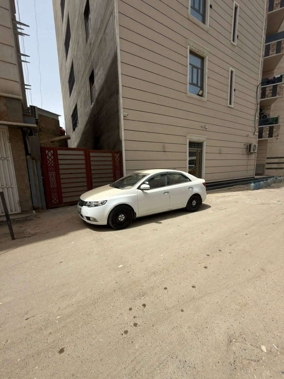 سلام عليكم
سيراتو موديل 2011 خليجية
داخل ماروني 
مكينه 1600 دوش 
مكينه كير تبريد كفاله
ماشيه 149 بلادي
سونار مرفق مع الصور
رقم بغداد الدولي
مواصفاته اشاير بالمري
كامره حساسات شاشه
تحكم ستيرن
كشنات ابلاديه جدد ومدوشم فوكاهن
السعر ٨٨ بيهه مجال 
عنوان بغداد كراده فقط اتصال ***********
