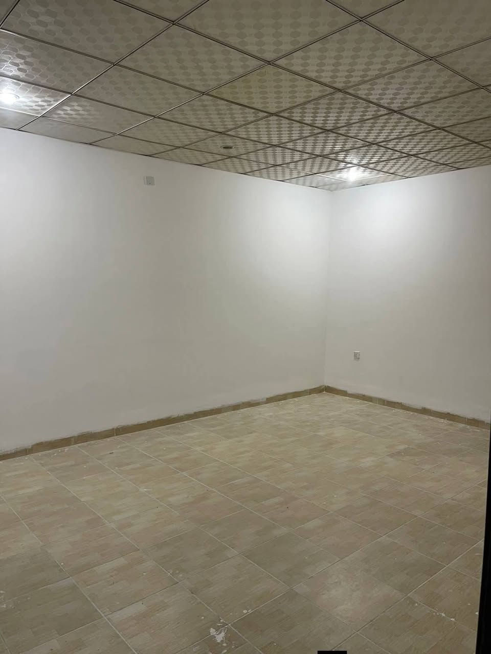 دار  للبيع في مجمع سري بلند
200م - طابق واحد 
2 غرفة نوم ،، استقبال ،، هول داخلي ،، مطبخ ،، صحيات،، حديقة وكراج
السعر : 5 دفاتر   
البيت يتسجل باسم كل من يحمل جنسية العراقية
_____________________________
خانوو بۆ فرۆشتن له سەری بڵند
رووبەر 200م - یەک نهۆم 
پێکهاتووه له :-
2 ژووری نوستن ،، میوان ،، هۆڵ ،، حه‌مام و توالێت ،، مه‌تبه‌خ ،، حەدیقە و گەراج
نرخ : 5 دفتر 
____________________________
للاستفسار :-
***********
