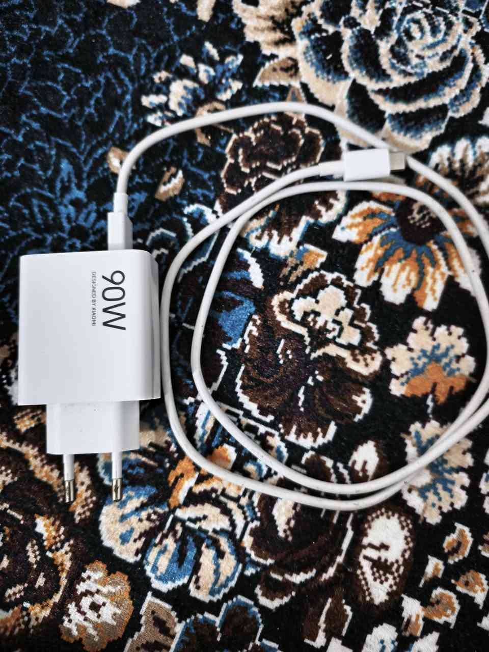 للبيع شاومي 15 تي برو + ساعة هونر واتش 4
ذاكرة 512 | عشوائية 12 | اللون سيلفر
مستخدم شهرين تقريباً نظيف كلش شخطة مابي بطاريته 100 ومشحون 83 مرة مثل ما موضح بالصور
كل ملحقاته موجودة من كارتون وشاحنته الاصلية 90 واط والكيبل

بالإضافة لساعة هونر واتش 4 مع قاعدة الشحن مالتها ساعة ذكية بيها عديد المواصفات الي ميعرفها خلي يبحث عنها.

سعر الهاتف مع الساعة 750 الف
للتواصل هذا رقمي 👈 *********** ومكاني بغداد/مدينة الصدر موجود واتس اب وكذلك ماسنجر
