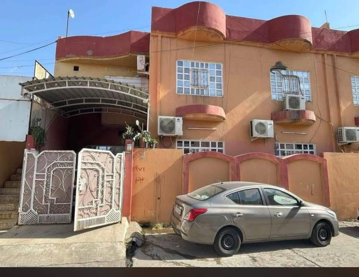 بيت ركن 🏠 للبيع في حي الاخاء الثانيه موقع مميز
بناء 2013 سند طابو الزهور شرط التحويل
 

مساحه البيت 🏠 125 متر واجها 12 متر 

يحتوي البيت 🏠 على استقبال وهول وغرفتين نوم 🛌 ومطبخ وصحيات ومناور وكراج سياره 

ط2 هول وغرفتين نوم 🛌 ومطبخ وصحيات ومناور وبلكون 

للاستفسار عن سعر البيت 🏠 للاتصال ع الارقام 

***********.   مكتب تاج الملوك 

***********.    مكتب تاج الملوك
