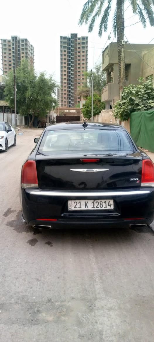 اوباما موديل 2018 
السيارة S فووول مواصفات 
مكينة كير خير من الله 
وارد امريكي حادثها موجود ويه الصور
والسونار مالتها موجود
مكان السيارة بغداد/ البياع
رقم صاحب السيارة:
0772 775 5709
اني مكلف بالنشر اتصل ع الرقم
