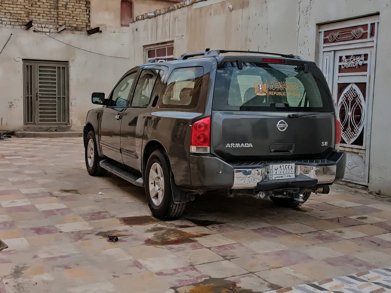 سيارة نيسان ارمادا  2007  رقم بغداد مشروع وطني  گير ومكينه خير جدد حداديه تخم تاير كهربائيات كله جديد كشنات كهرباء جنطه كهرباء وشفط فتحه سقف وشرط مكفوله من الضربه صبغ حزام اثر جراد .. سيارة حلوه  مكانه الناصريه سيد دخيل ألسعر 80 وبيها مجال 
..‏‪0775 042 8083‬‏